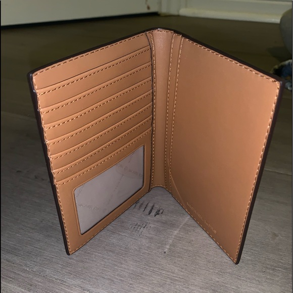 Michael Kors Passport Holder - Picture 3 of 3